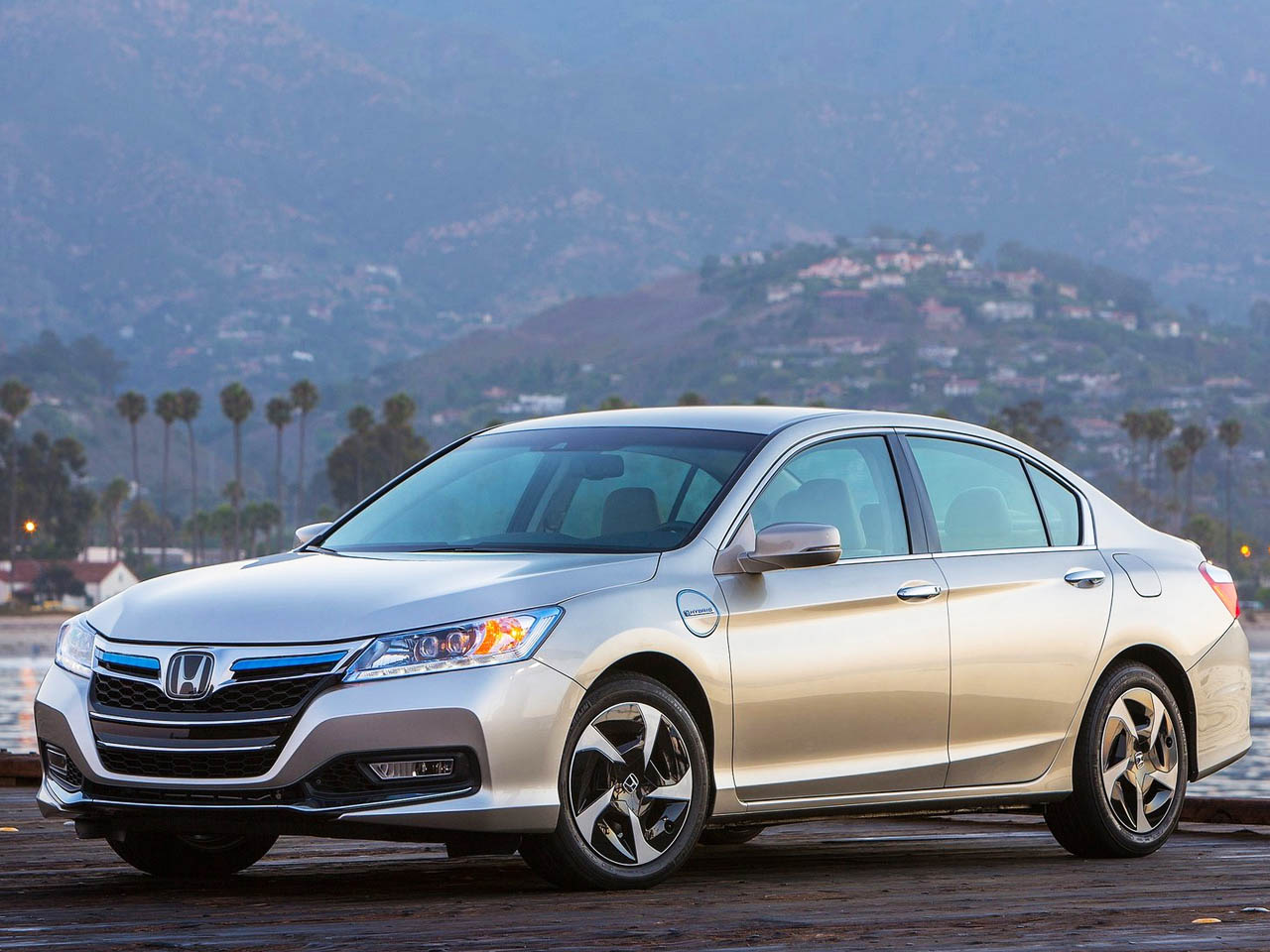 2014 Honda Accord Hybrid Technology Version ViewsCar